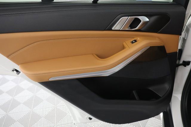 Used 2022 BMW X5 xDrive45e w/ Executive Package image 26