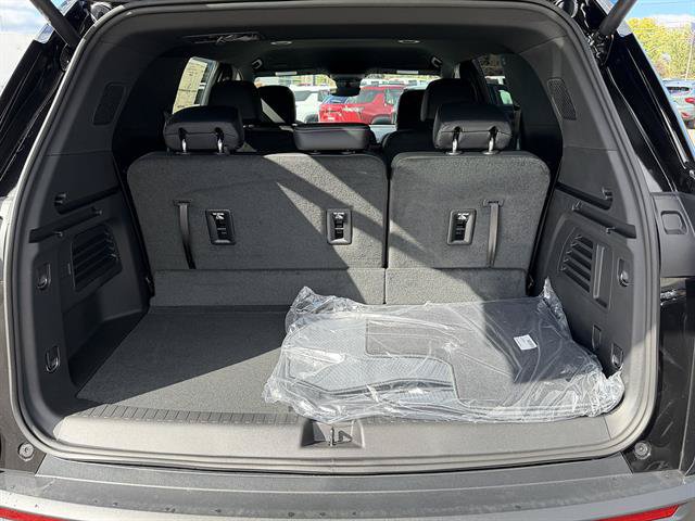 New 2027 Chevrolet Traverse LT w/ Driver Confidence Package AWD/4WD image 5
