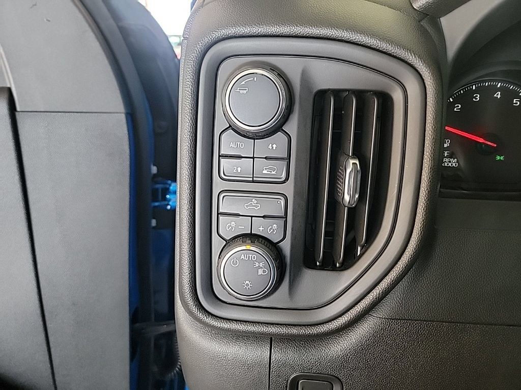 Used 2024 Chevrolet Silverado 1500 Custom AWD/4WD image 19