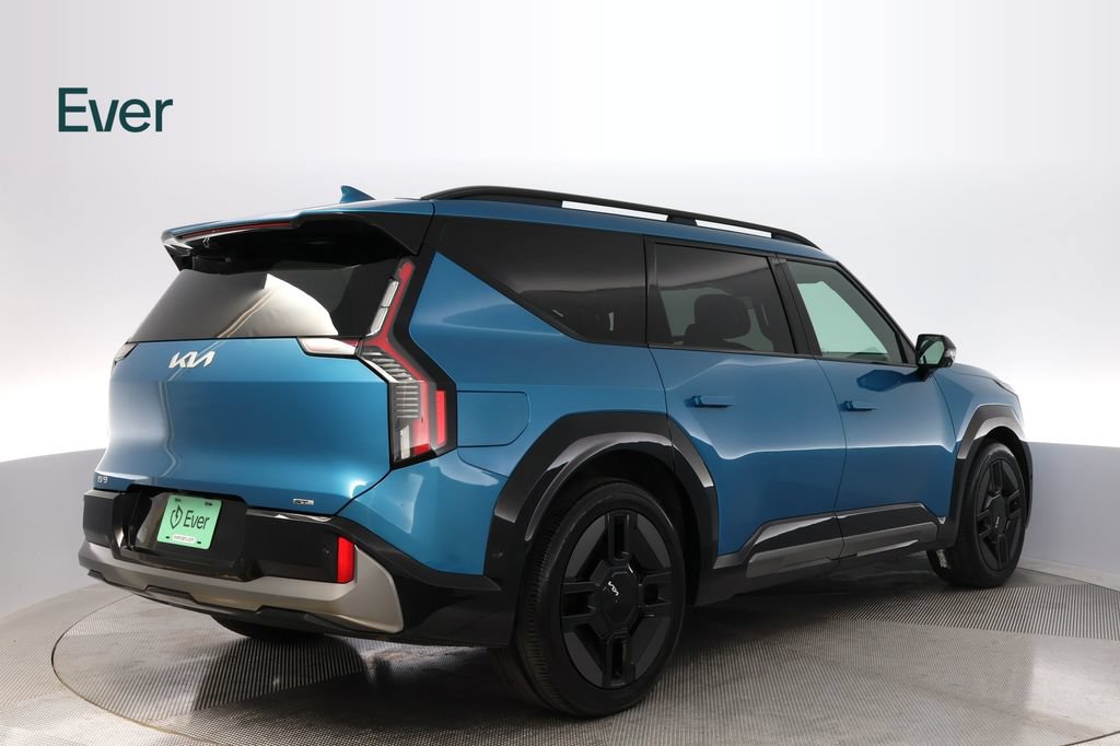 Used 2024 Kia EV9 GT-Line AWD/4WD image 3