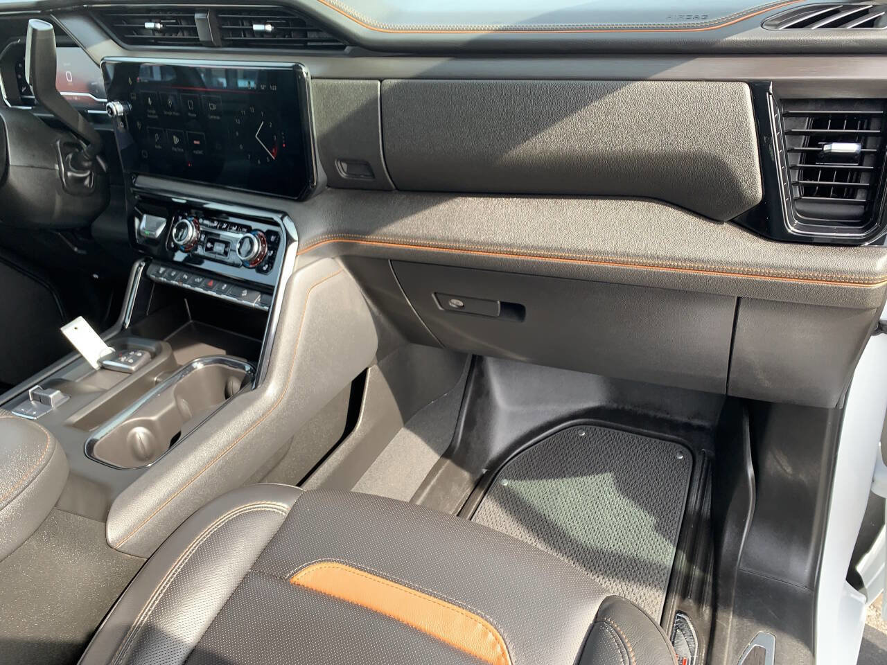 Used 2025 GMC Sierra 3500 AT4 w/ AT4 Premium Plus Package image 36