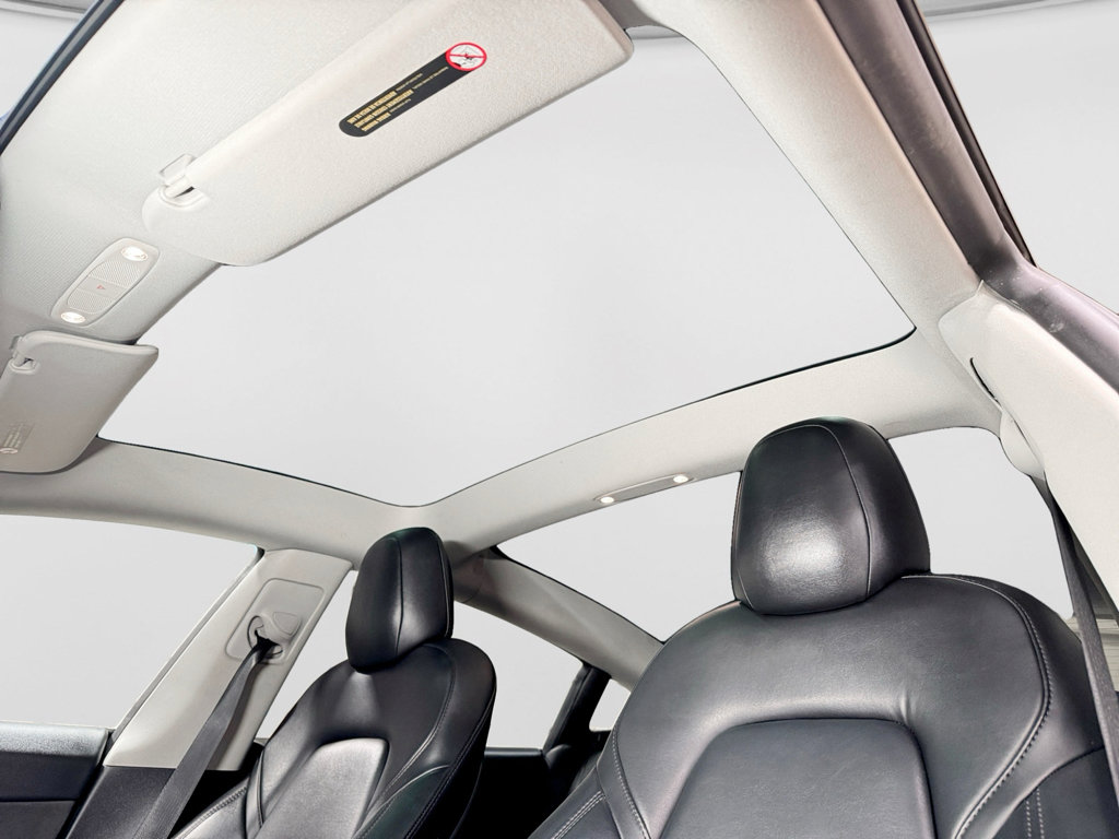 Used 2022 Tesla Model 3 Performance image 22