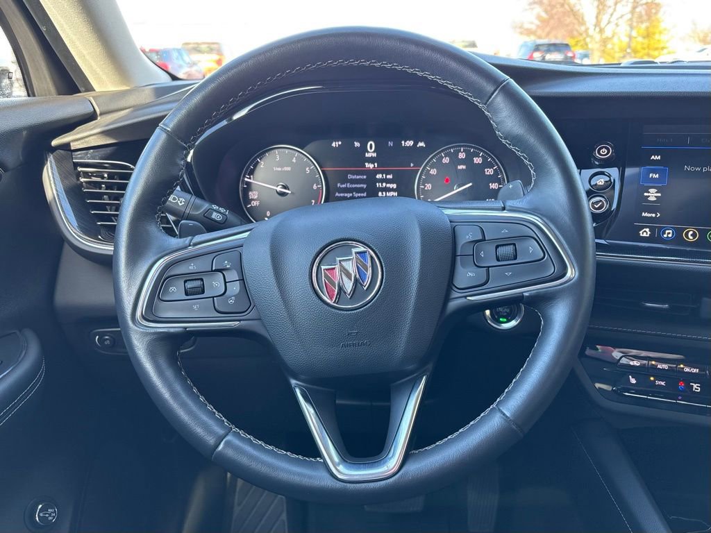 Used 2023 Buick Envision Essence image 24