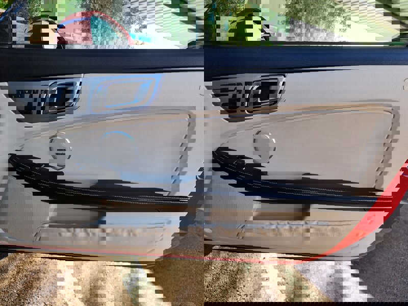 Used 2015 Mercedes-Benz SLK 250 w/ Premium Package image 70