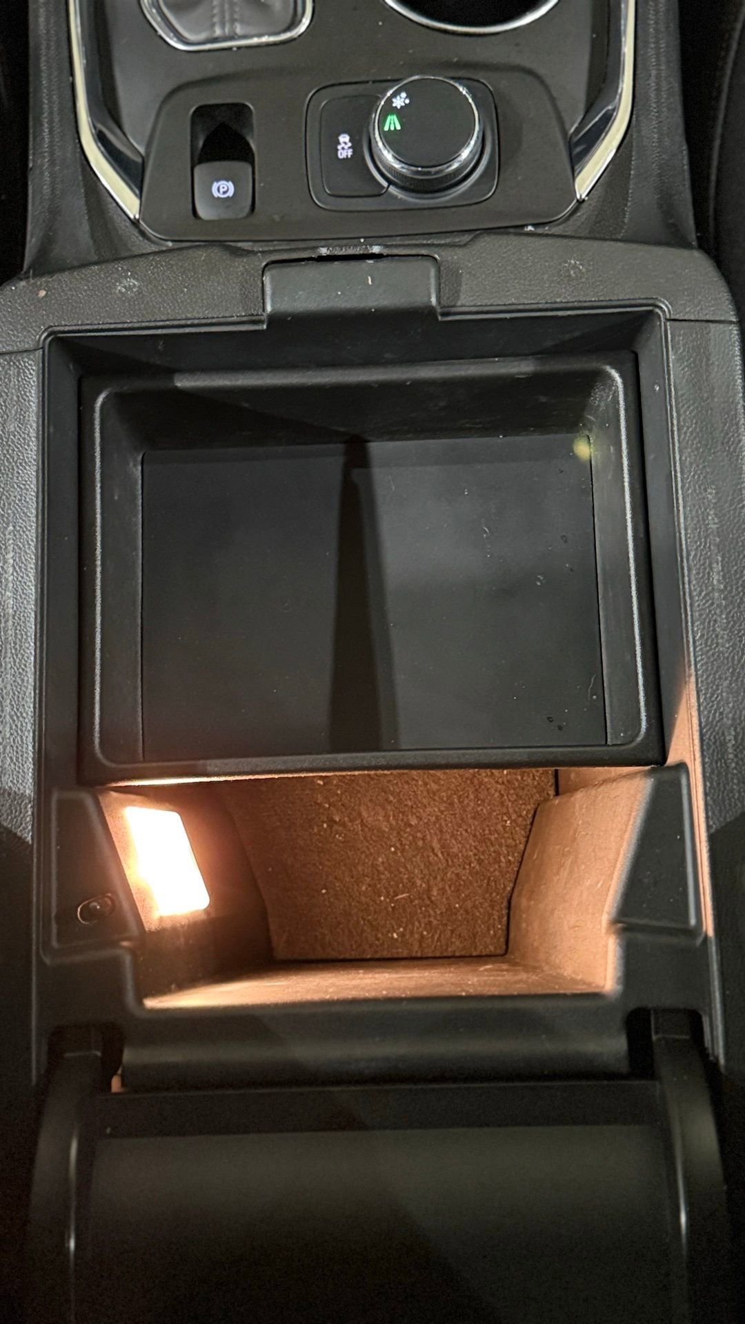 Used 2020 Chevrolet Traverse LT image 84