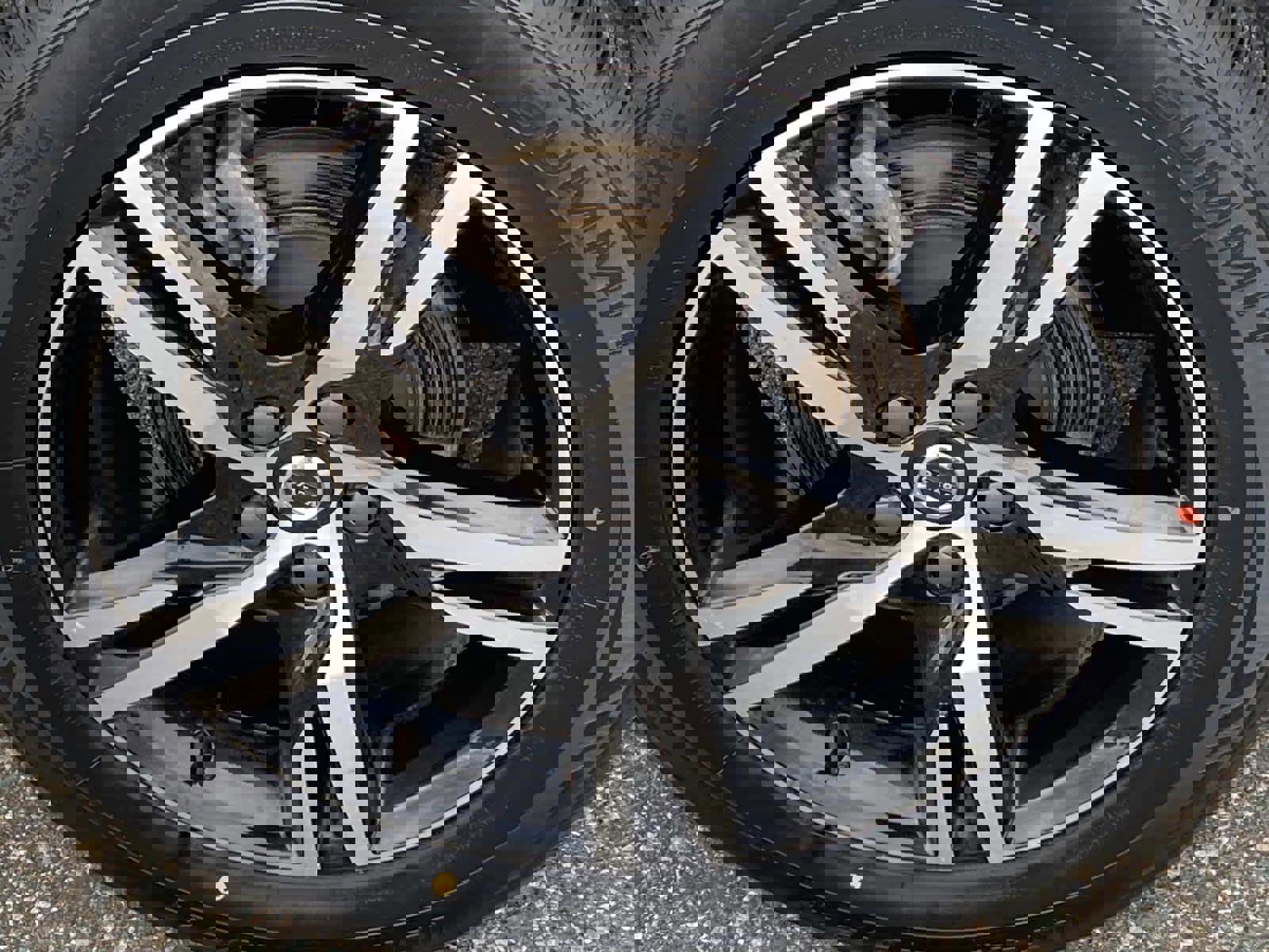 Used 2024 Volvo XC40 B5 Core image 25