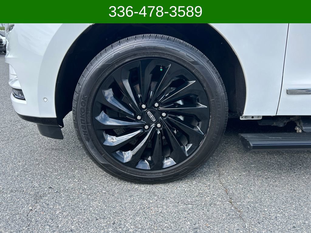 Used 2021 Lincoln Navigator Reserve AWD/4WD image 27