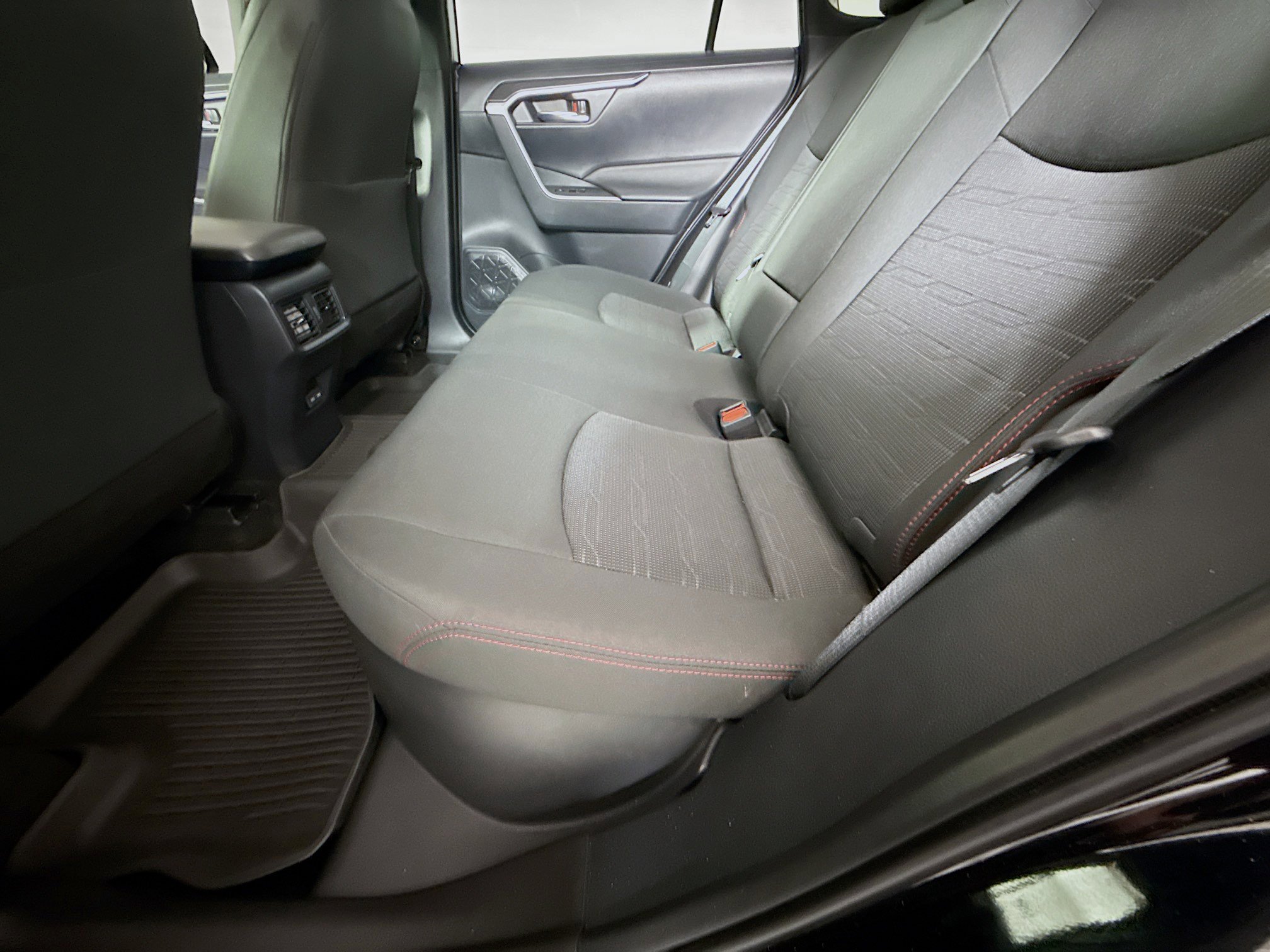 Certified 2025 Toyota RAV4 SE image 23