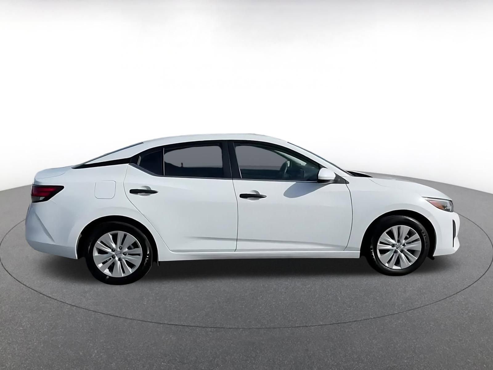 Used 2025 Nissan Sentra S image 16