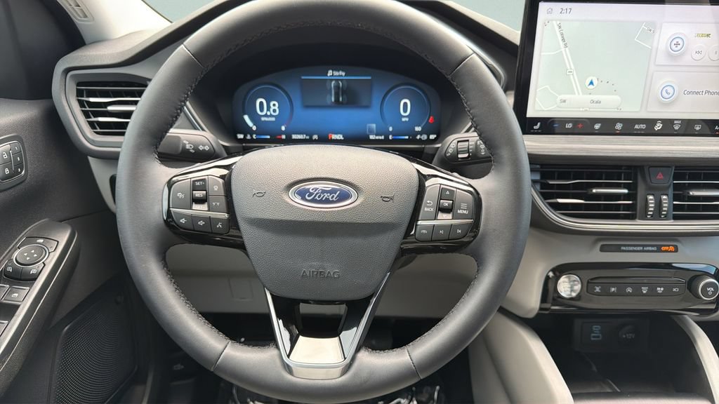 Used 2023 Ford Escape Platinum w/ Premium Technology Package AWD/4WD image 16