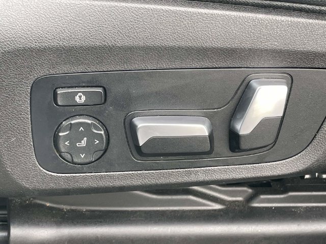 Used 2019 BMW X3 sDrive30i w/ Premium Package RWD image 18