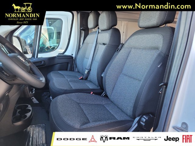 New 2025 RAM ProMaster 3500 w/ Roll-Up Rear Door Package FWD image 8