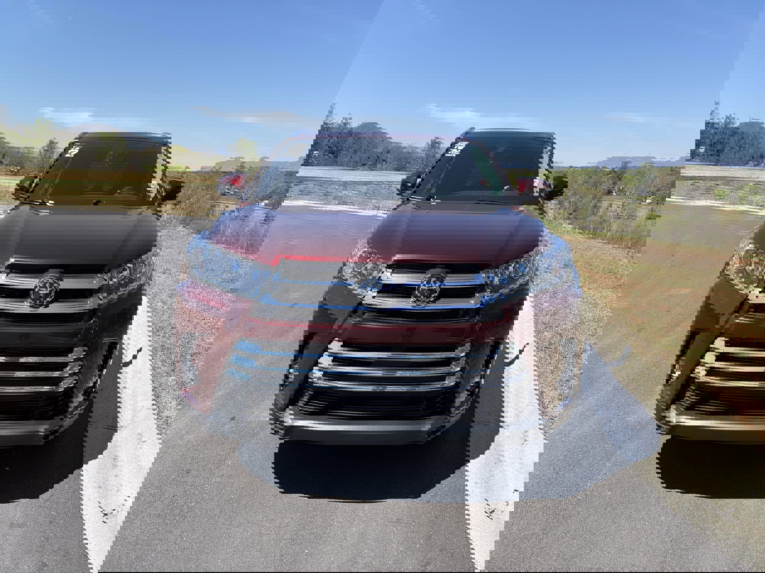 Used 2019 Toyota Highlander Limited image 2