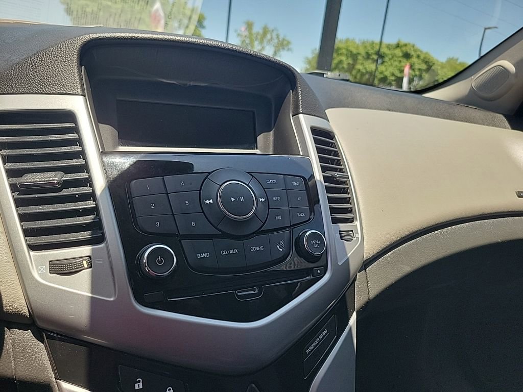 Used 2012 Chevrolet Cruze LS FWD image 23
