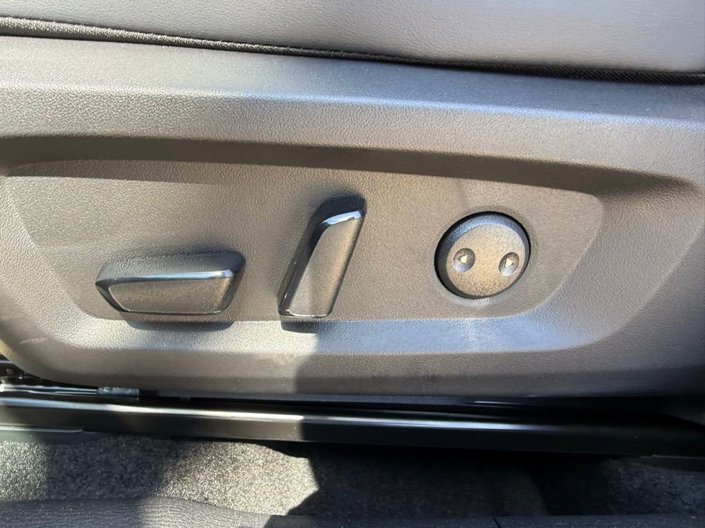 New 2026 Mitsubishi Outlander LE image 30