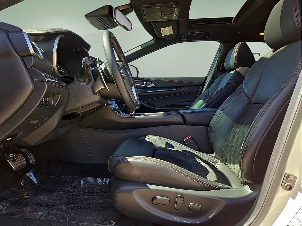 Used 2023 Nissan Maxima SR w/ Sport Mat Group image 23