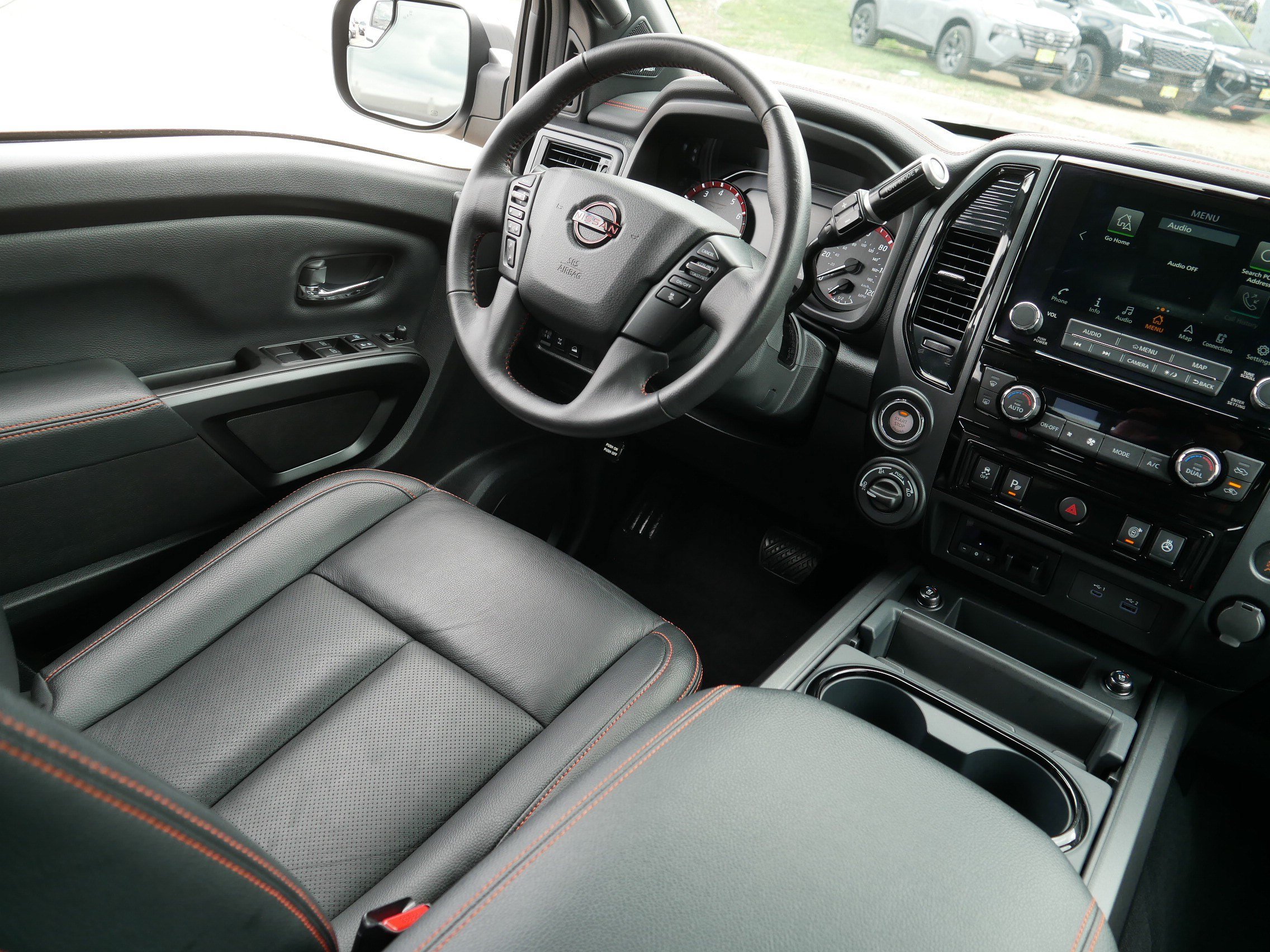 Certified 2024 Nissan Titan PRO-4X w/ Pro-4x Convenience Package AWD/4WD image 9