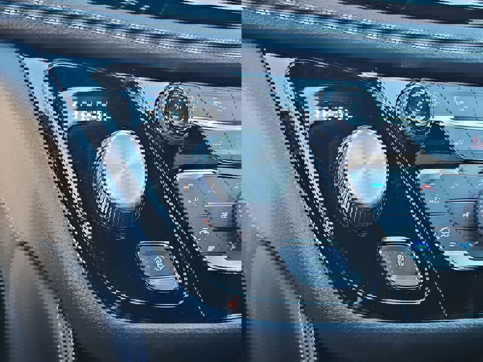 New 2026 Chrysler Pacifica Limited image 31