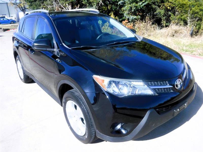 Used 2015 Toyota RAV4 LE FWD image 2