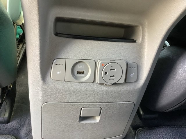 Used 2015 Kia Sedona SX FWD image 27