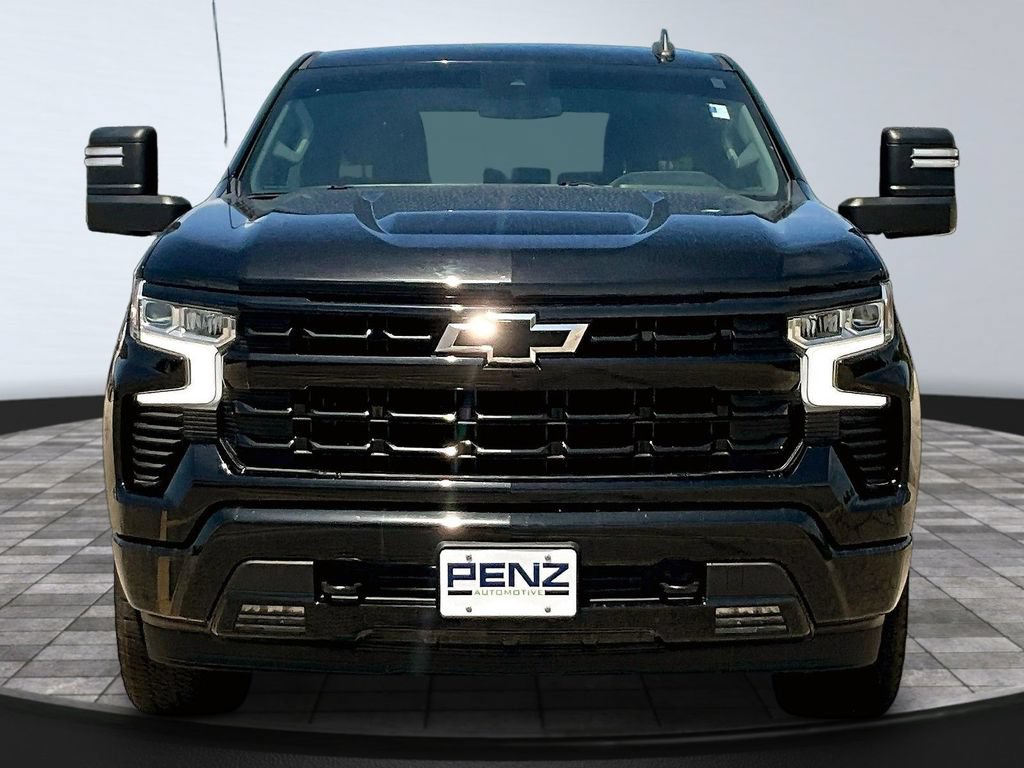 Used 2022 Chevrolet Silverado 1500 RST AWD/4WD image 2