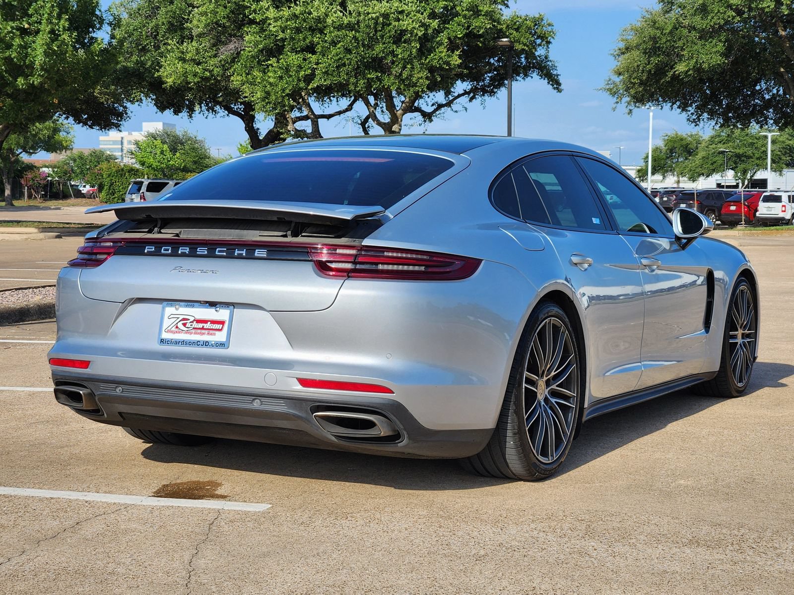 Used 2017 Porsche Panamera 4 AWD/4WD image 6