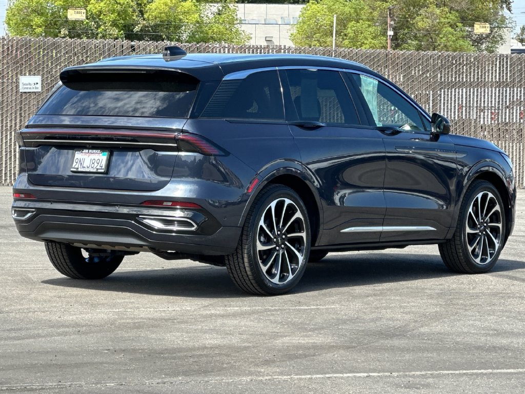 Certified 2024 Lincoln Nautilus Black Label AWD/4WD image 5