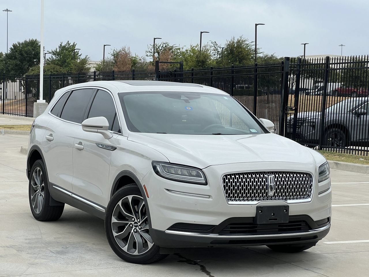 Used 2023 Lincoln Nautilus Reserve AWD/4WD image 1