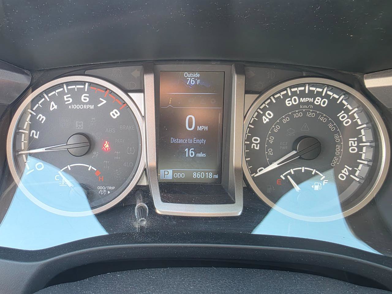 Used 2019 Toyota Tacoma SR5 AWD/4WD image 4