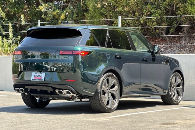 New 2026 Land Rover Range Rover Sport Dynamic SE AWD/4WD image 5
