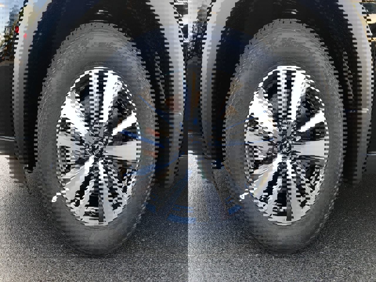 New 2026 Nissan Pathfinder SL image 10