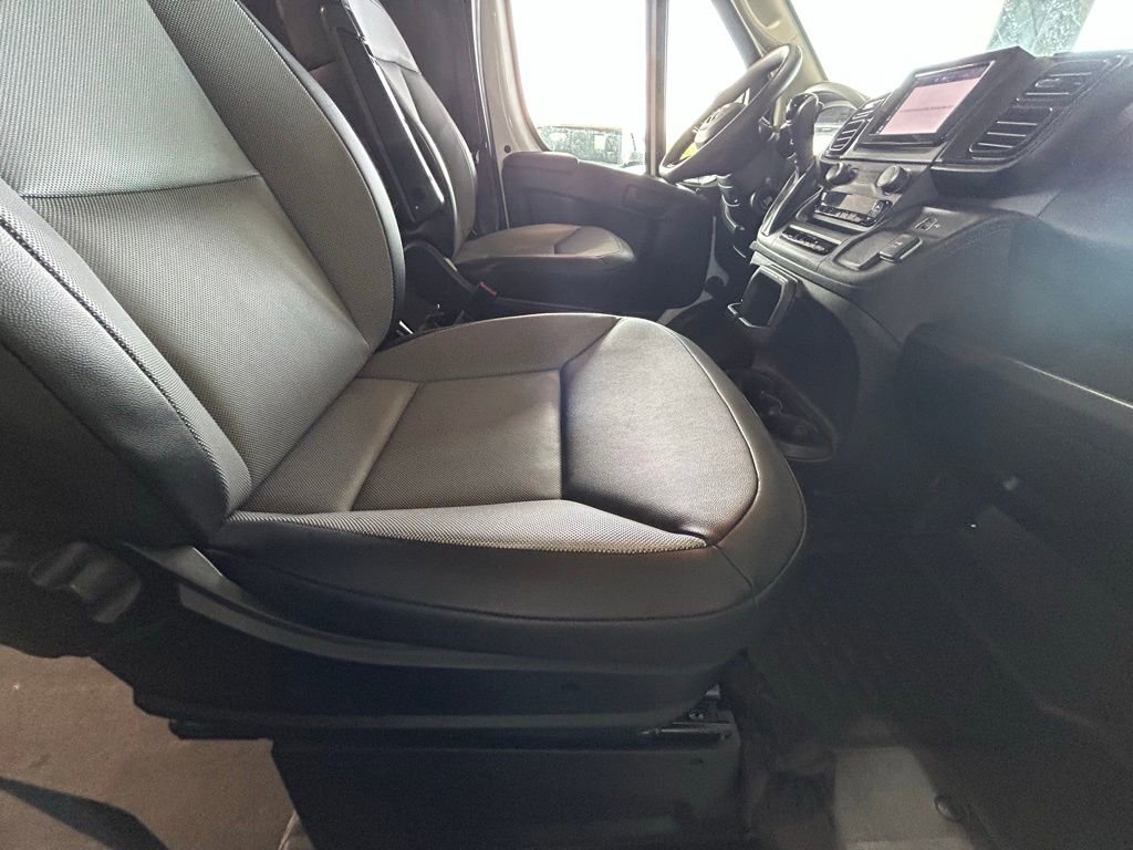 Used 2024 RAM ProMaster 2500 w/ Convenience Group image 32