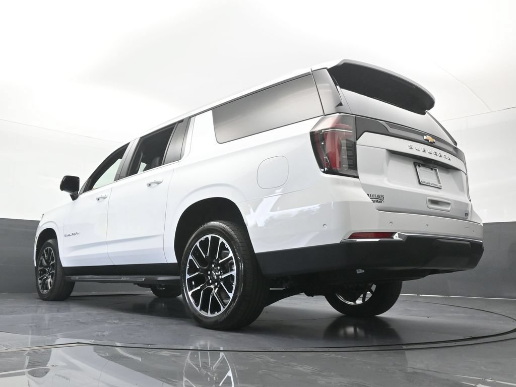 Used 2025 Chevrolet Suburban LT RWD image 70