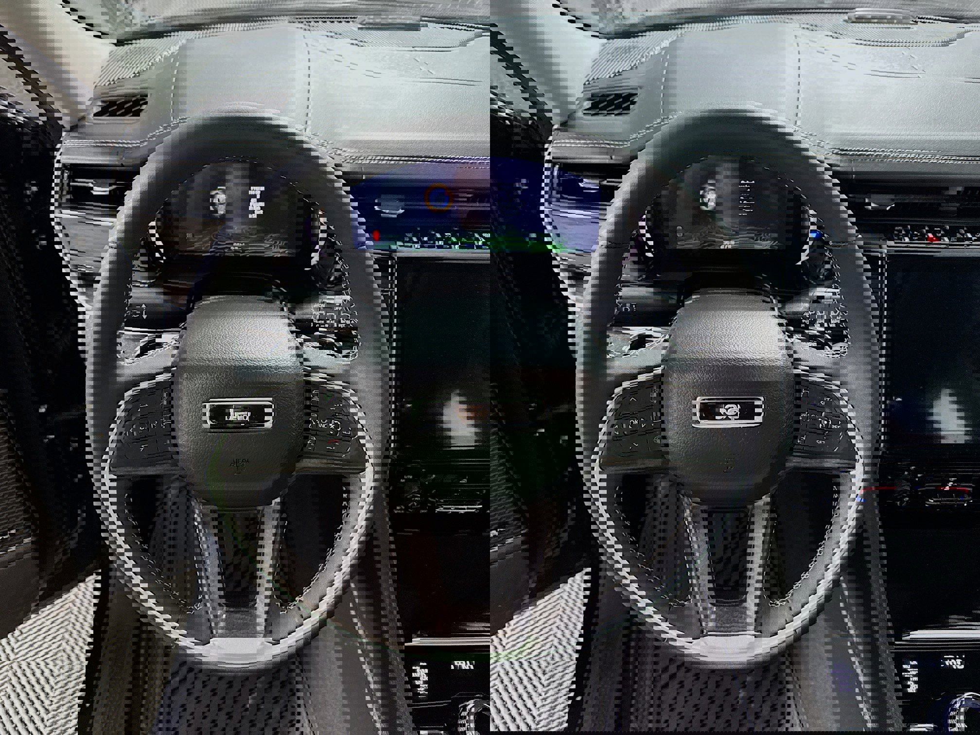 Used 2022 Jeep Grand Cherokee Limited 4xe image 16