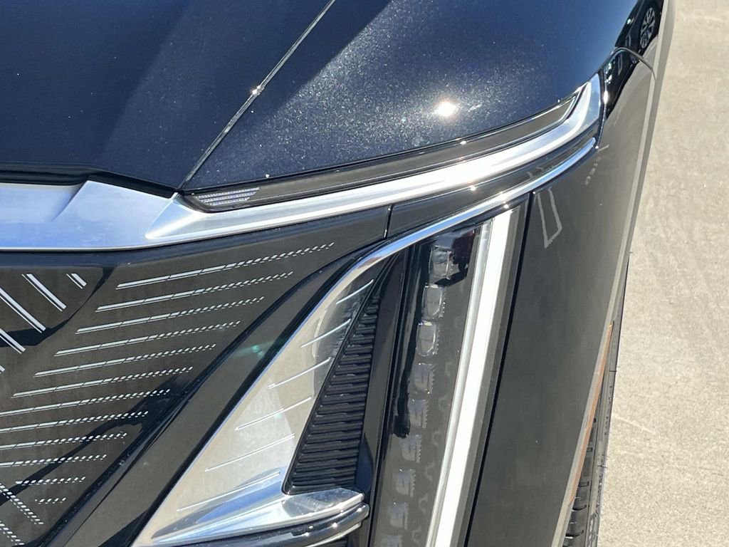 Certified 2024 Cadillac Lyriq Luxury w/ LPO, Floor Liner Package image 9