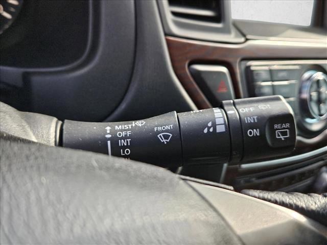 Used 2018 Nissan Pathfinder Platinum image 15