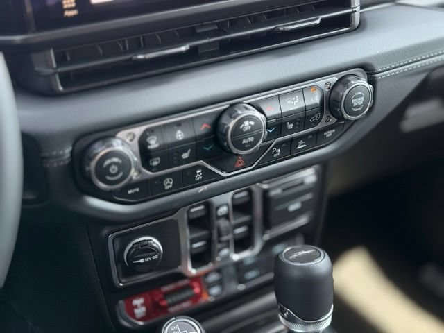 New 2026 Jeep Gladiator Rubicon w/ Safety Group AWD/4WD image 18