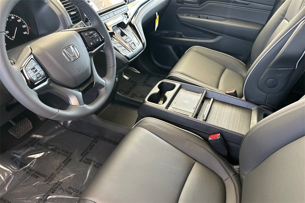 New 2026 Honda Odyssey Touring image 10