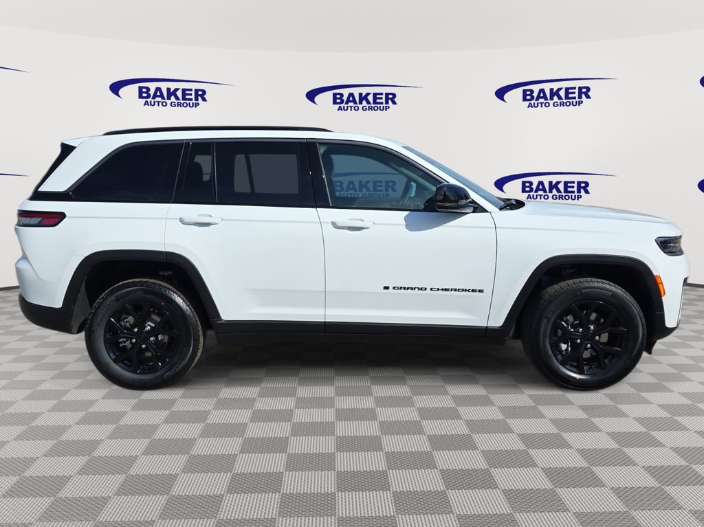 New 2026 Jeep Grand Cherokee Altitude image 2
