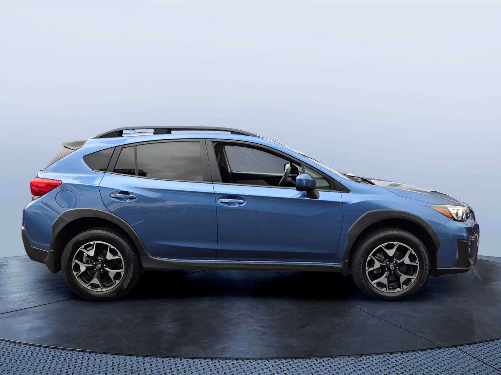 Used 2019 Subaru Crosstrek 2.0i Premium AWD/4WD image 2