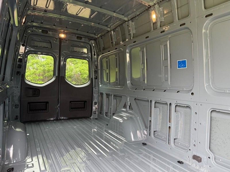 New 2026 Mercedes-Benz Sprinter 2500 image 5