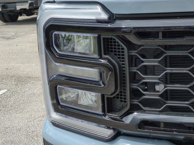 New 2026 Ford F250 Lariat w/ Black Appearance Package image 10