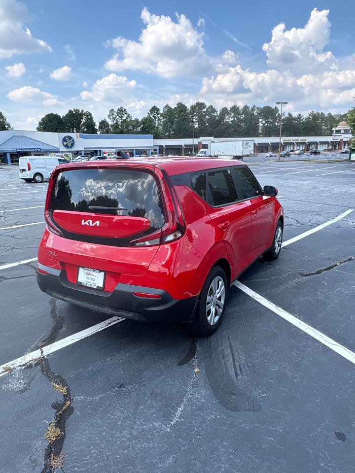 Used 2022 Kia Soul LX FWD image 5