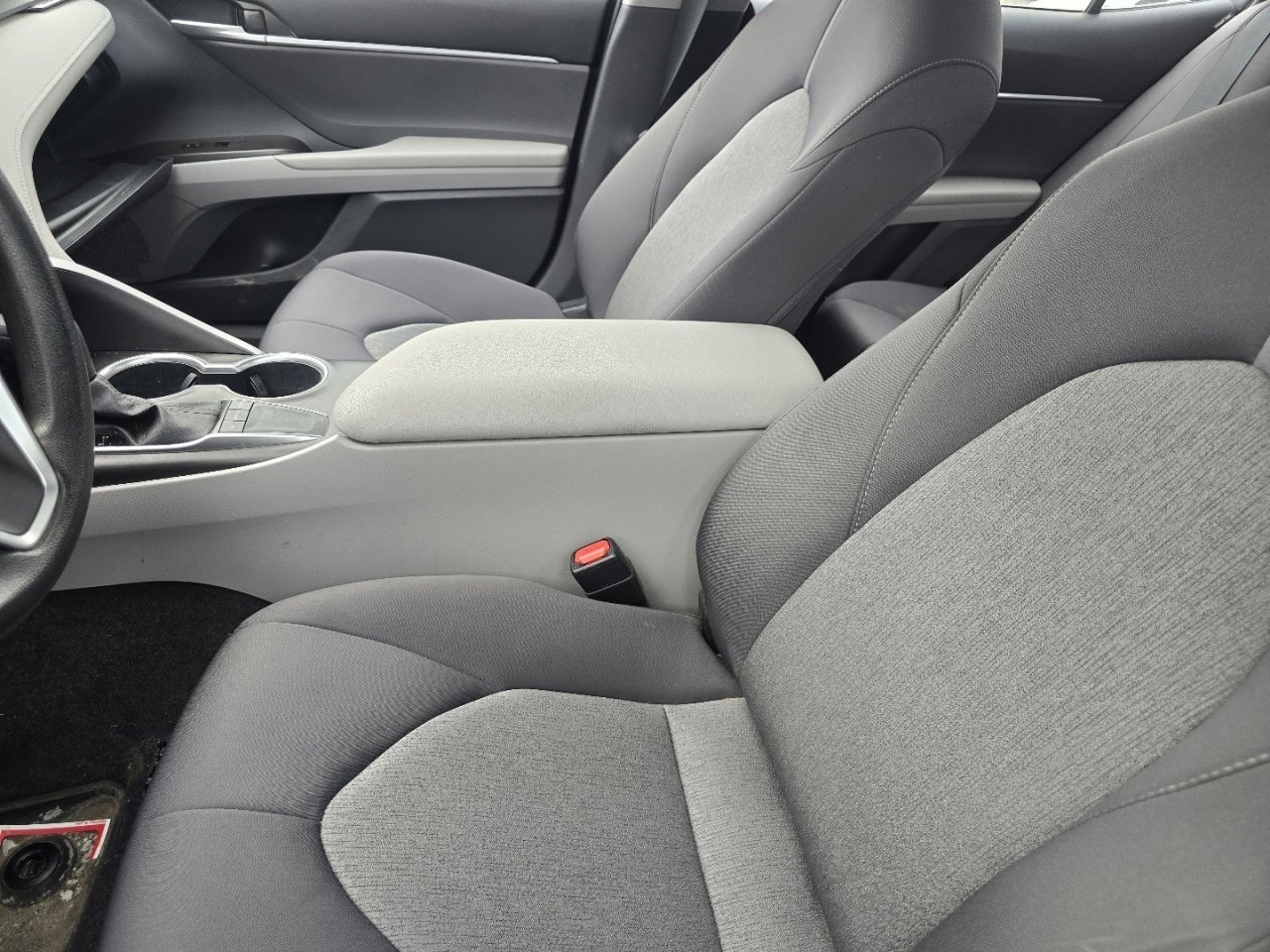 Used 2023 Toyota Camry LE w/ Convenience Package image 21