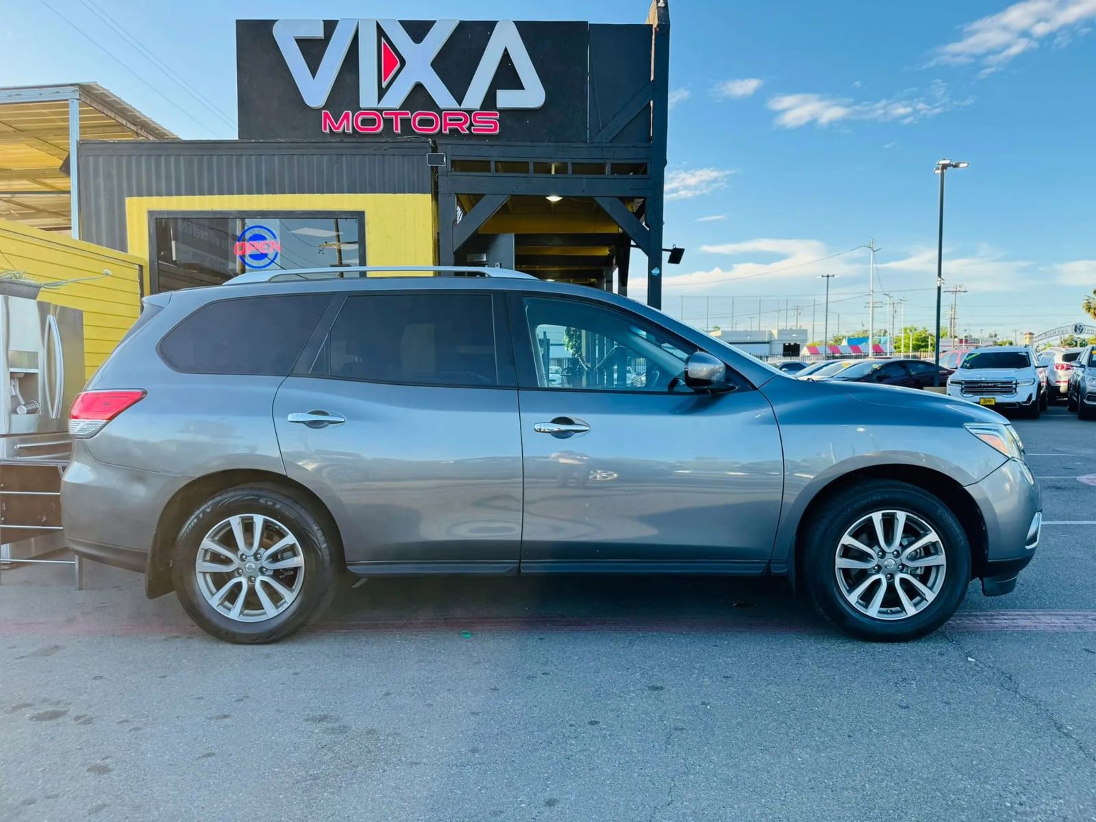 Used 2016 Nissan Pathfinder S image 4