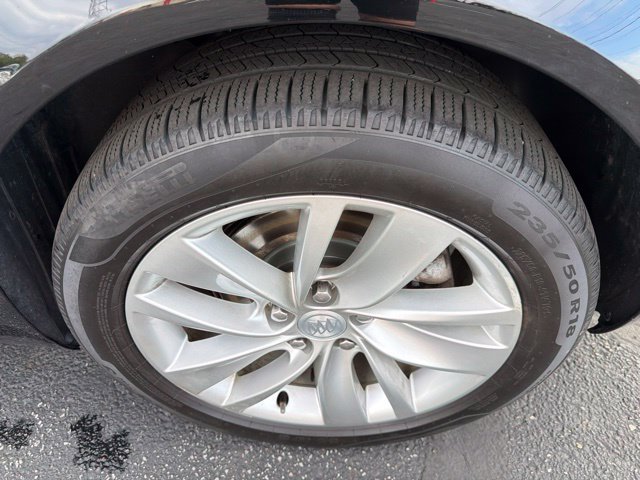 Used 2016 Buick Regal FWD image 28