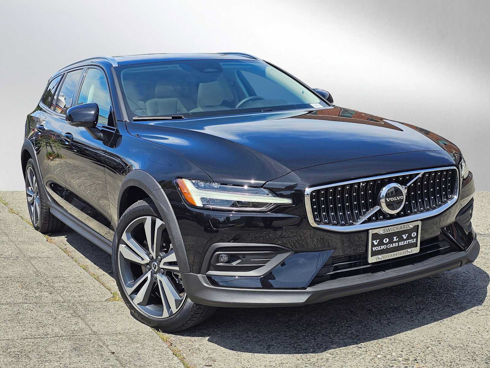 New 2026 Volvo V60 B5 Cross Country Plus w/ Protection Package Premier AWD/4WD image 1