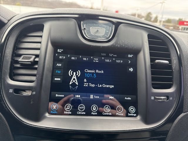 Used 2017 Chrysler 300 S image 21