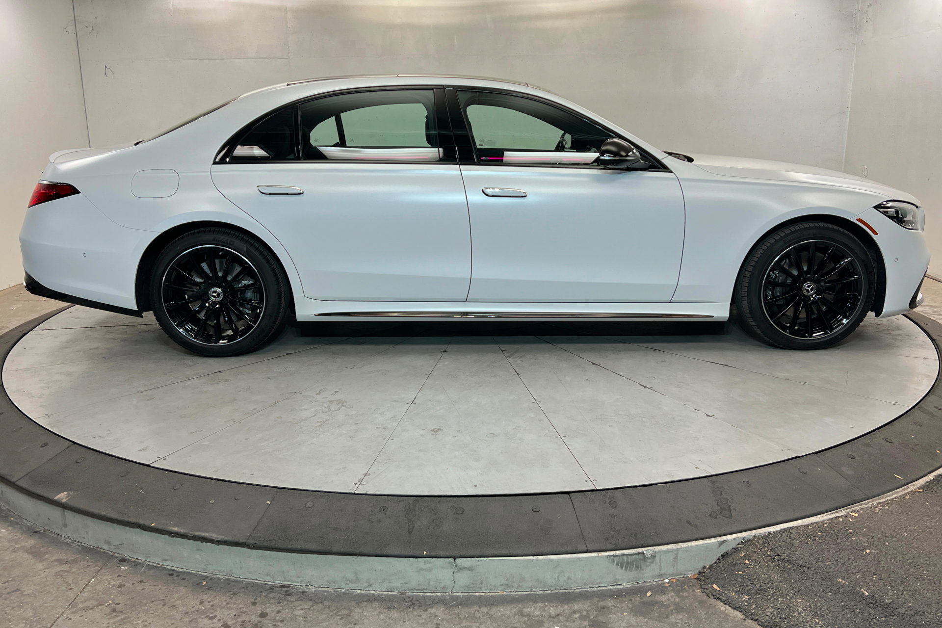 New 2026 Mercedes-Benz S 500 4MATIC image 6