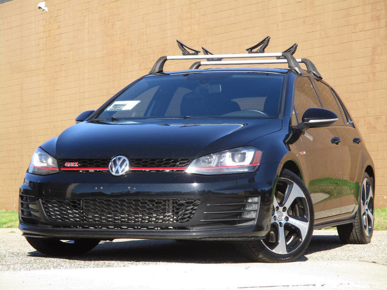 Used 2017 Volkswagen GTI SE